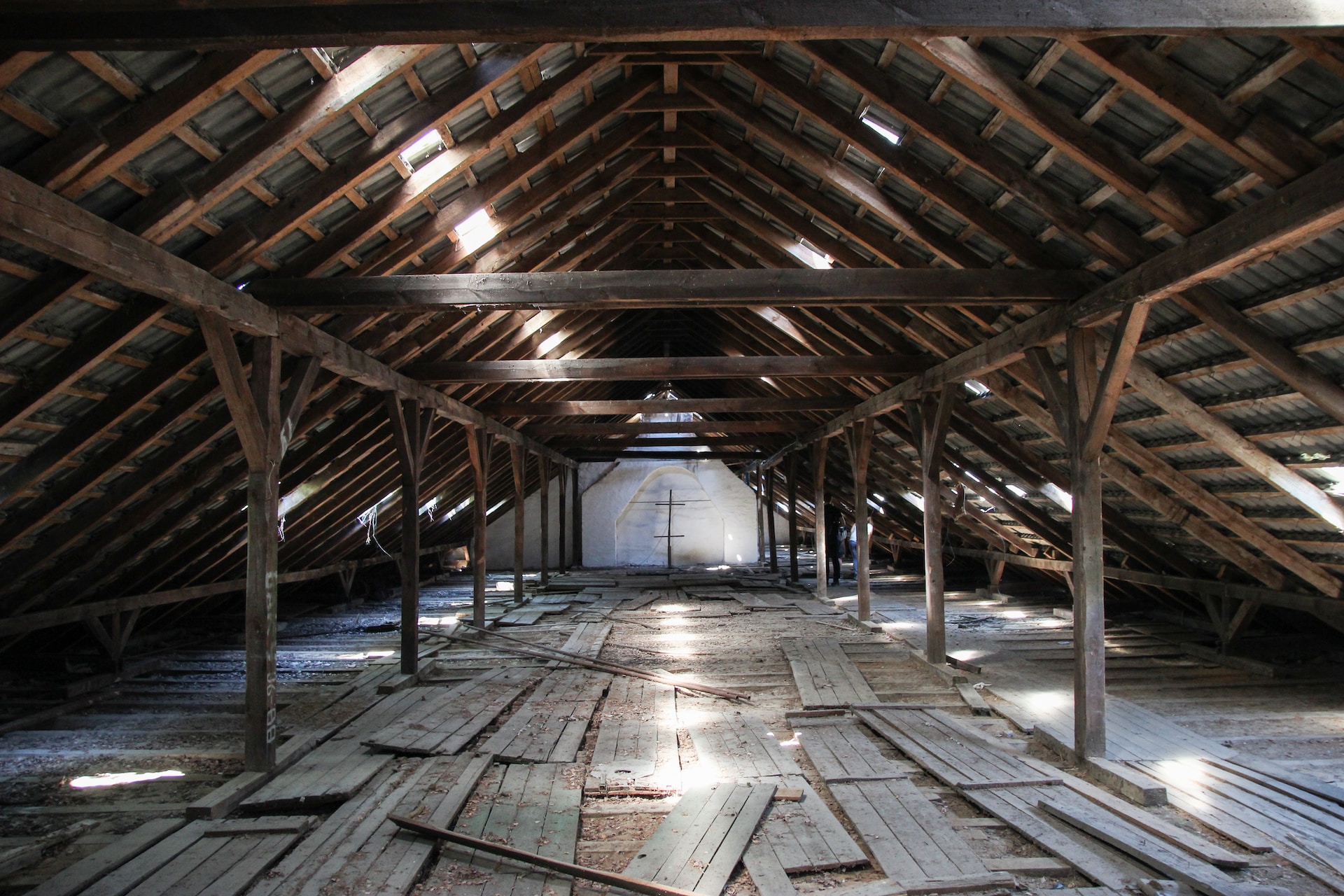 The Importance of Attic Ventilation in Protecting Your Roof From Damage